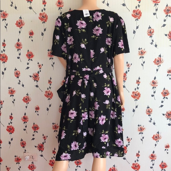 Suzy Shier Woman’s Dress. - Picture 2 of 4